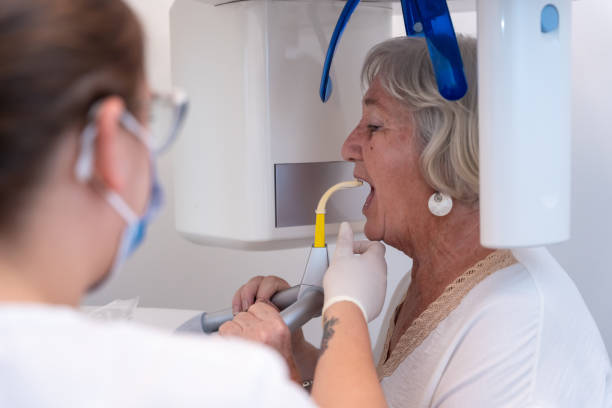 Best Emergency Care for Gum Disease in Wyong, MI